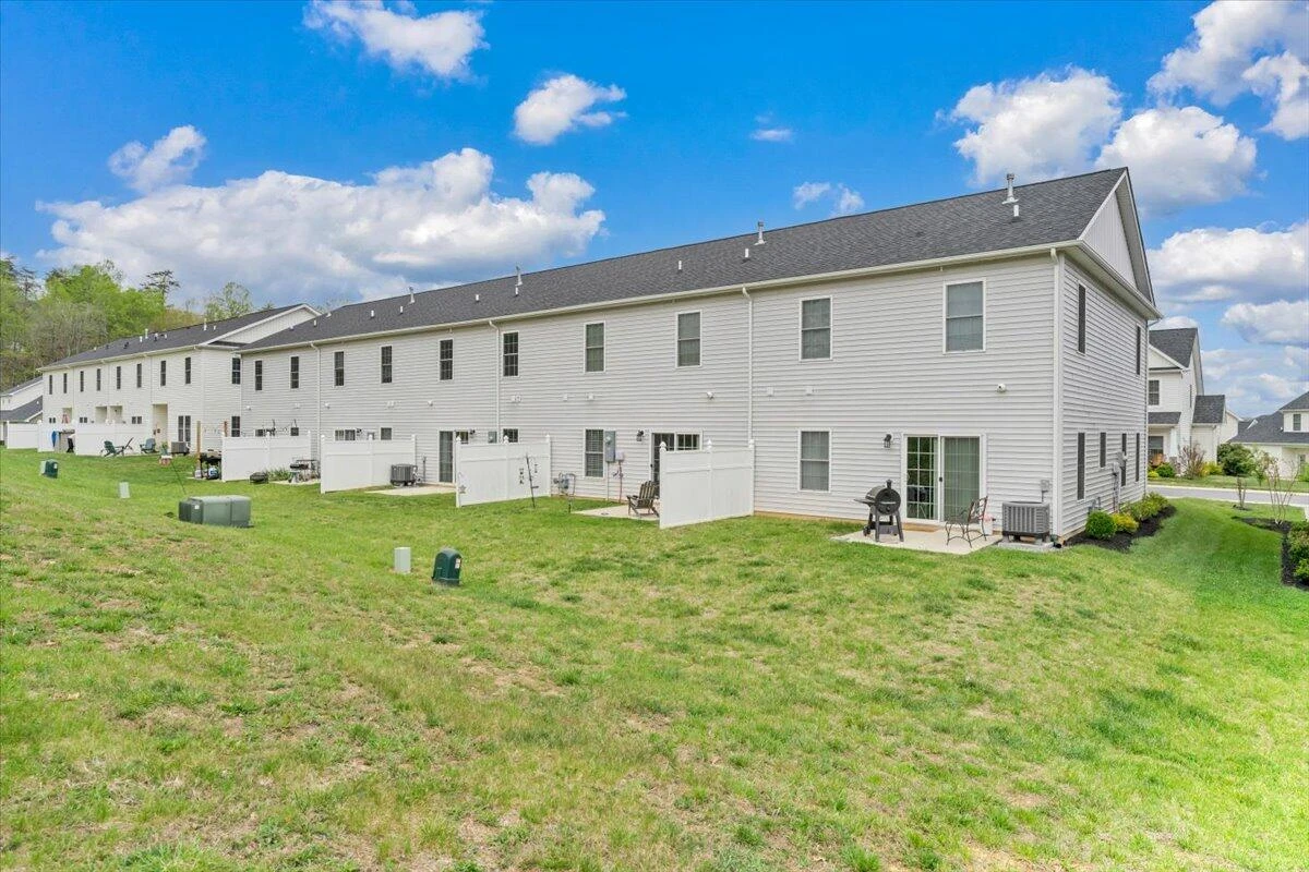 225 Louise LN - Photo 37