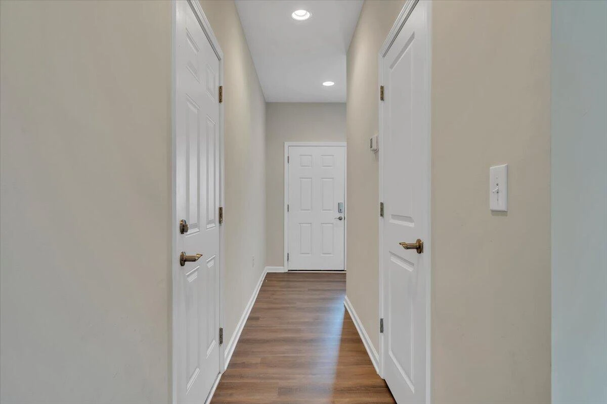 225 Louise LN - Photo 6