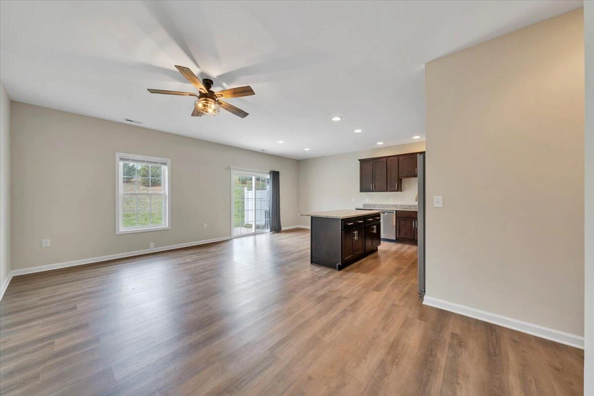225 Louise LN - Photo 7