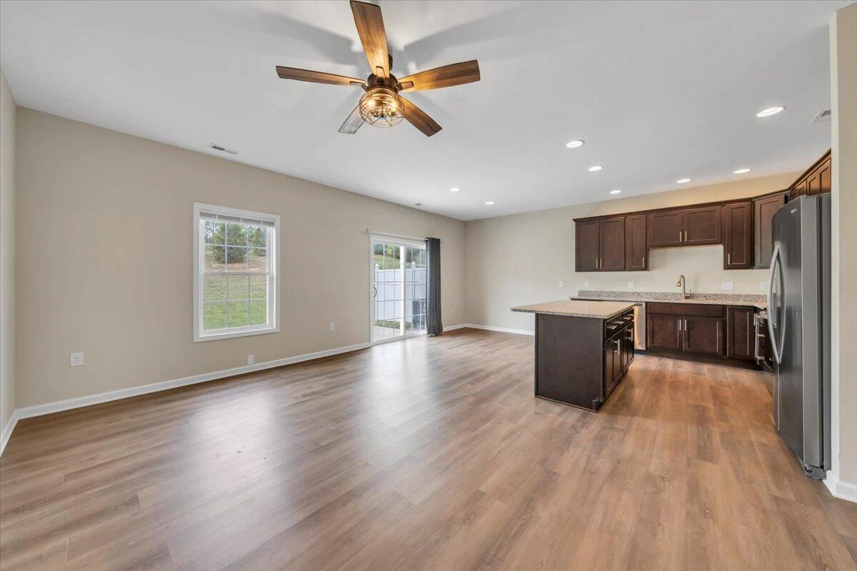 225 Louise LN - Photo 8