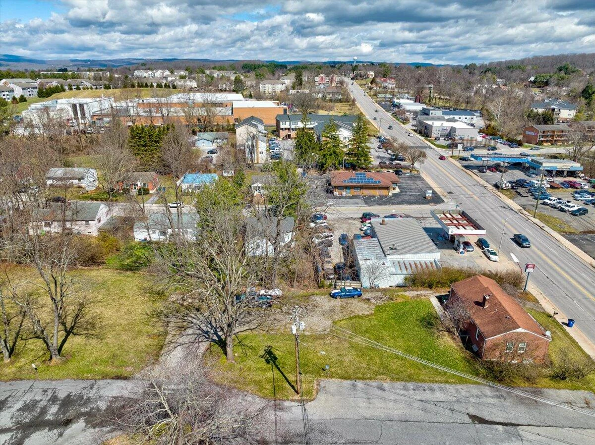 1107 N Main ST - Photo 14
