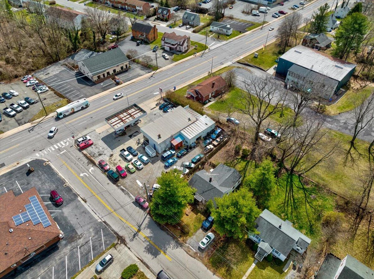 1107 N Main ST - Photo 17