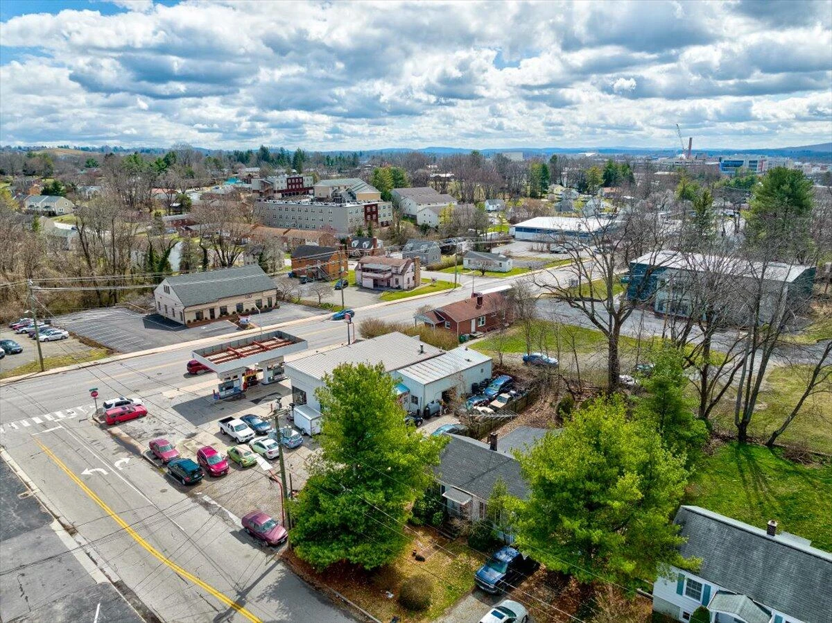 1107 N Main ST - Photo 20
