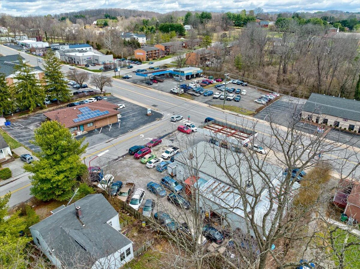 1107 N Main ST - Photo 21