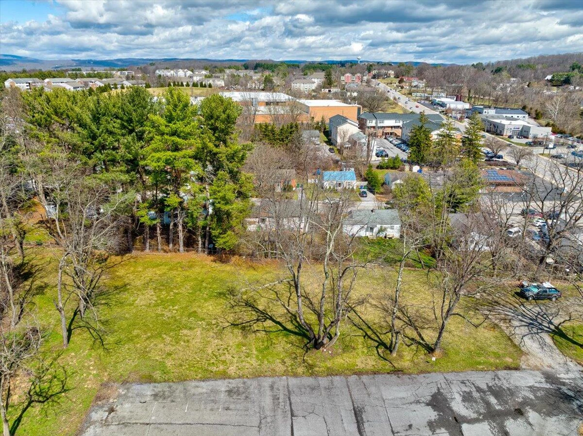 1107 N Main ST - Photo 25