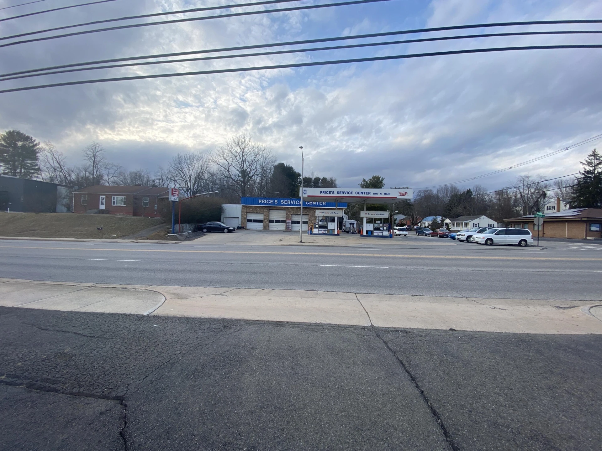 1107 N Main ST - Photo 3