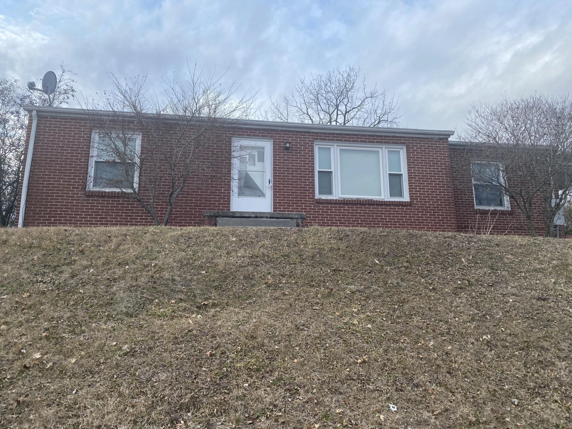 1107 N Main ST - Photo 7