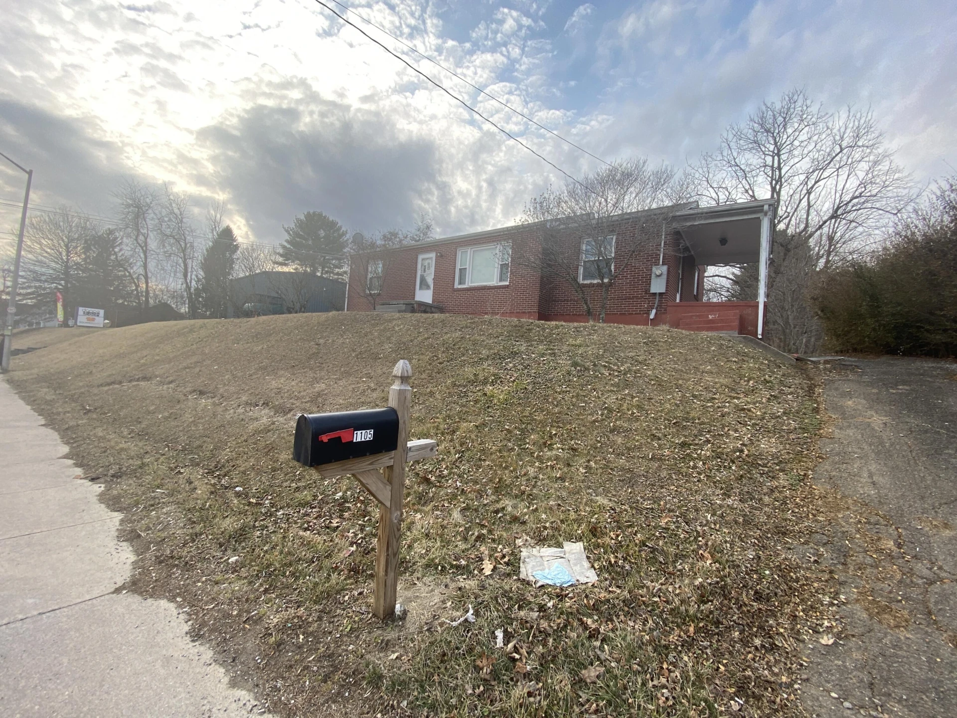 1107 N Main ST - Photo 9