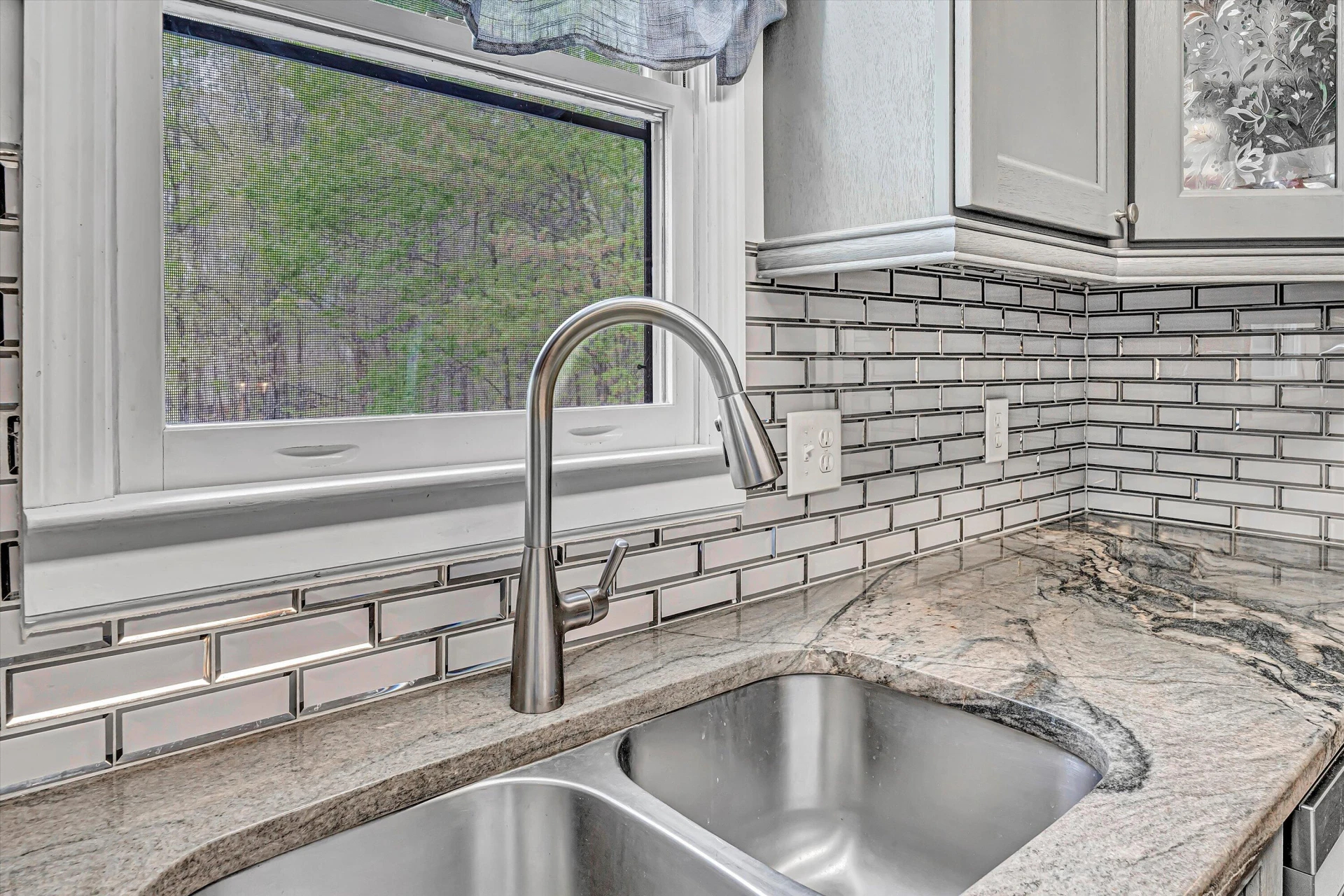 1681 Diamond Hill RD - Photo 13