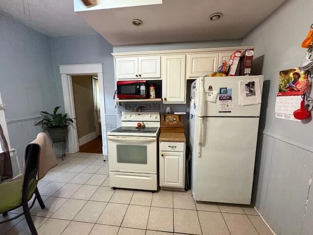 2715 Massachusetts AVE NW - Photo 4