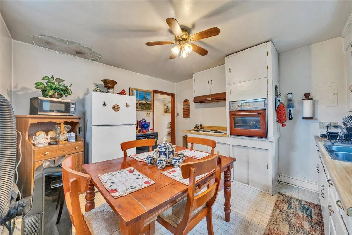 3302 Troxell RD SE - Photo 11
