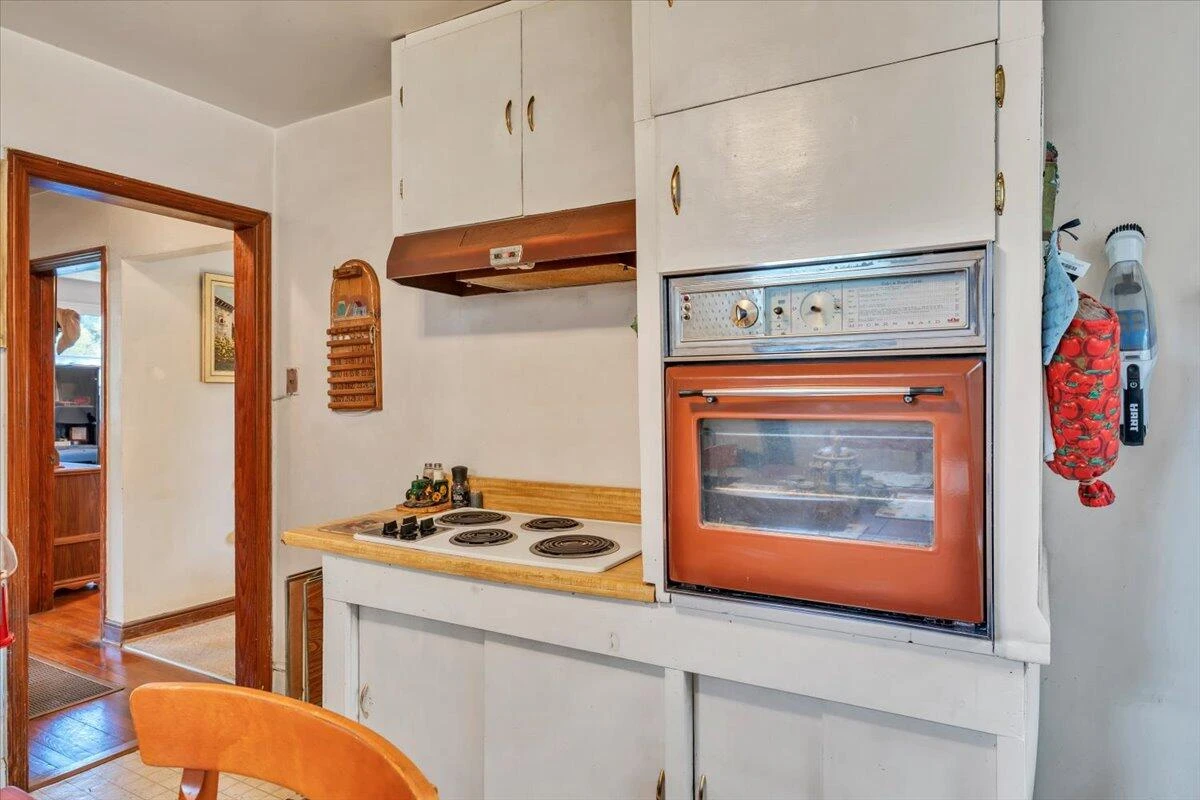 3302 Troxell RD SE - Photo 13