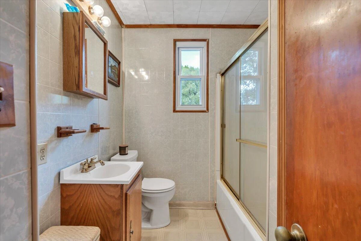 3302 Troxell RD SE - Photo 17
