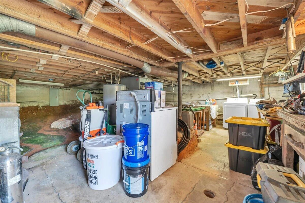 3302 Troxell RD SE - Photo 18