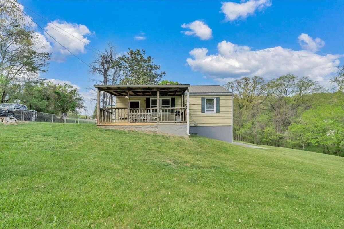 3302 Troxell RD SE - Photo 23