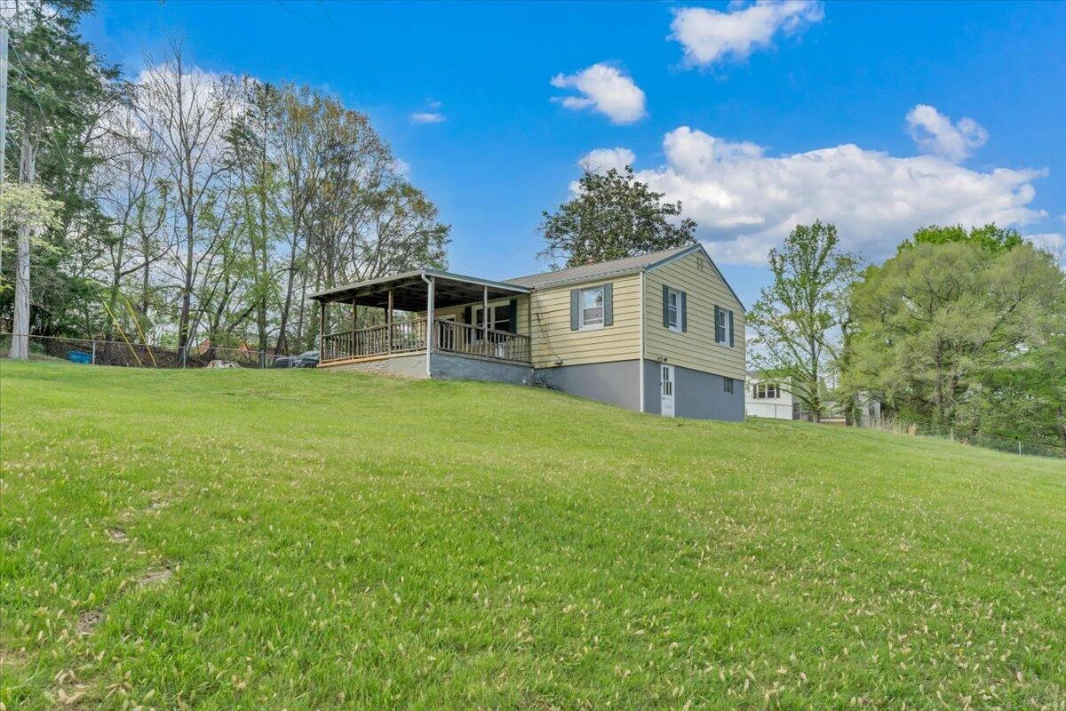 3302 Troxell RD SE - Photo 30