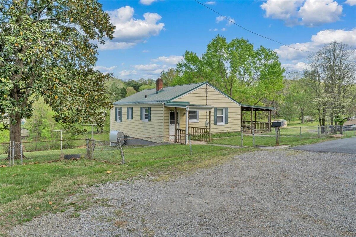 3302 Troxell RD SE - Photo 33