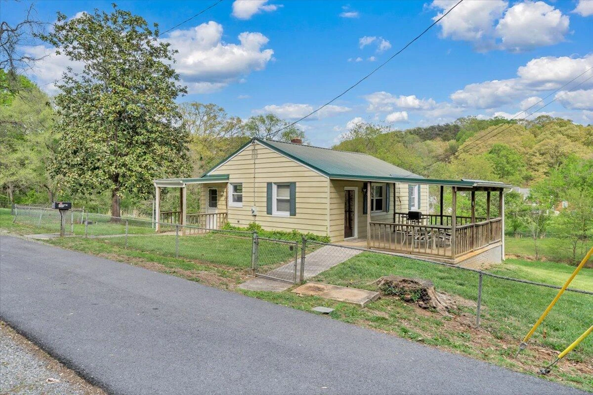 3302 Troxell RD SE - Photo 35