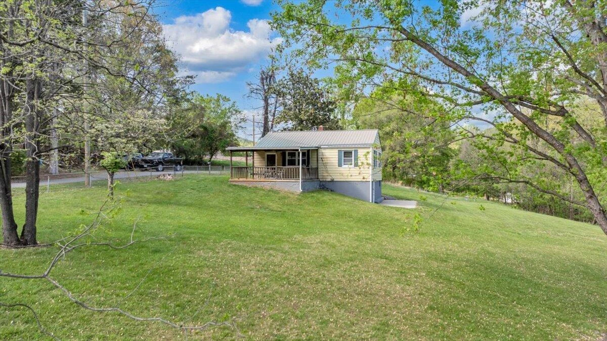 3302 Troxell RD SE - Photo 41