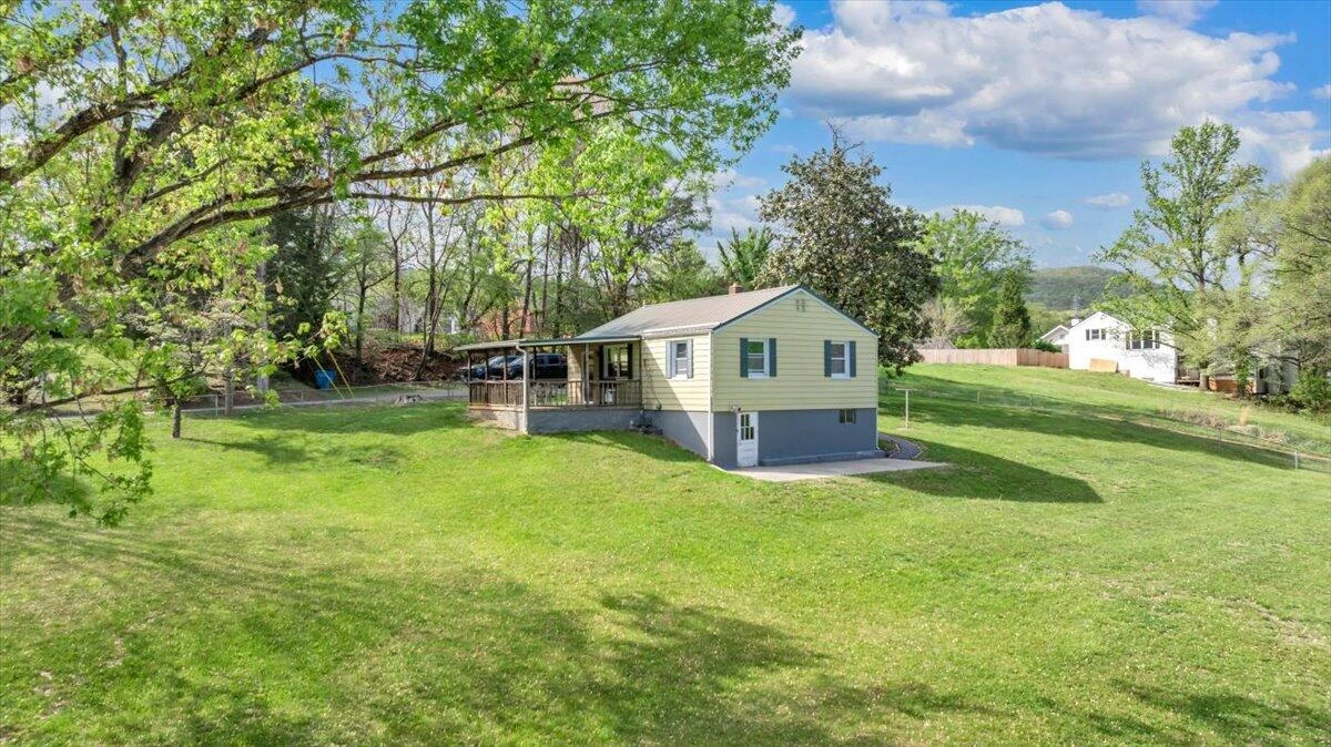 3302 Troxell RD SE - Photo 42