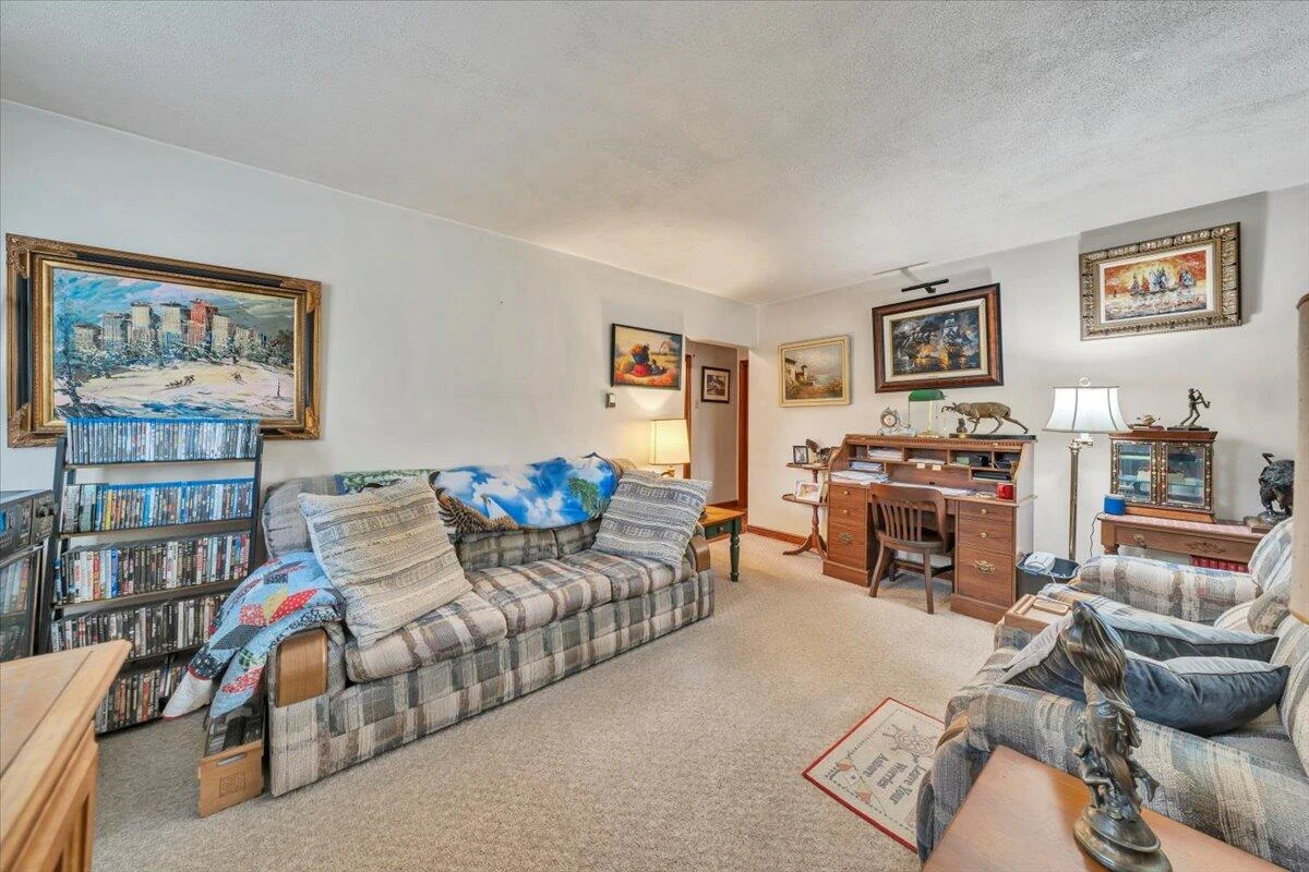 3302 Troxell RD SE - Photo 5