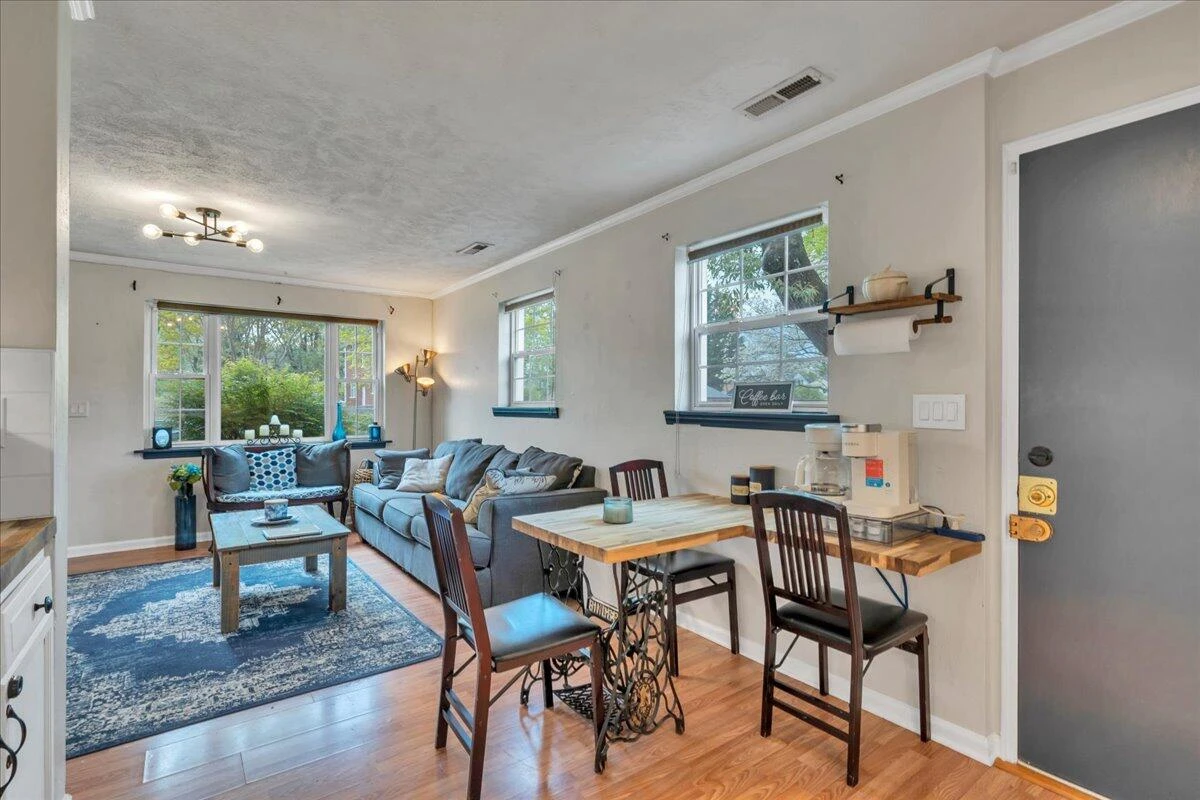 422 Arbor AVE SE - Photo 11