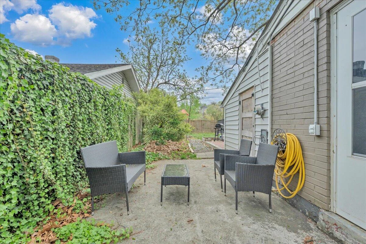 422 Arbor AVE SE - Photo 30