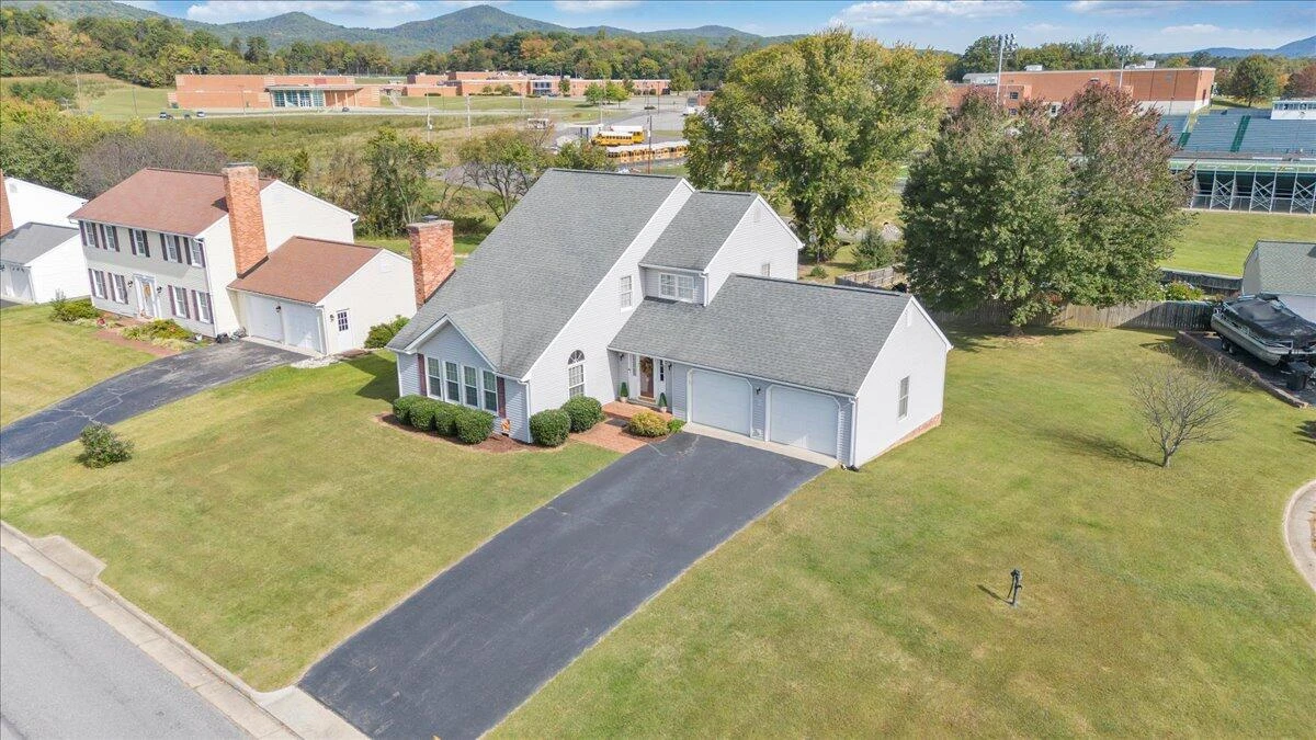 5111 Norseman DR