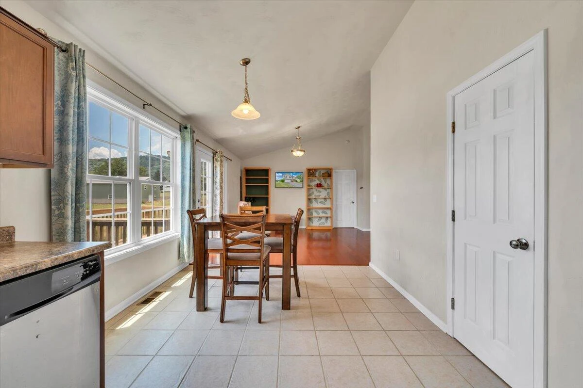 2722 Paddington Station LN - Photo 15