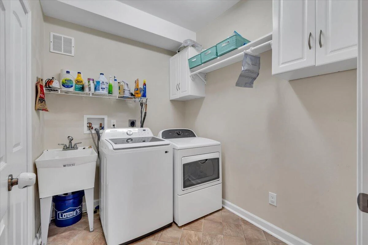 2722 Paddington Station LN - Photo 32