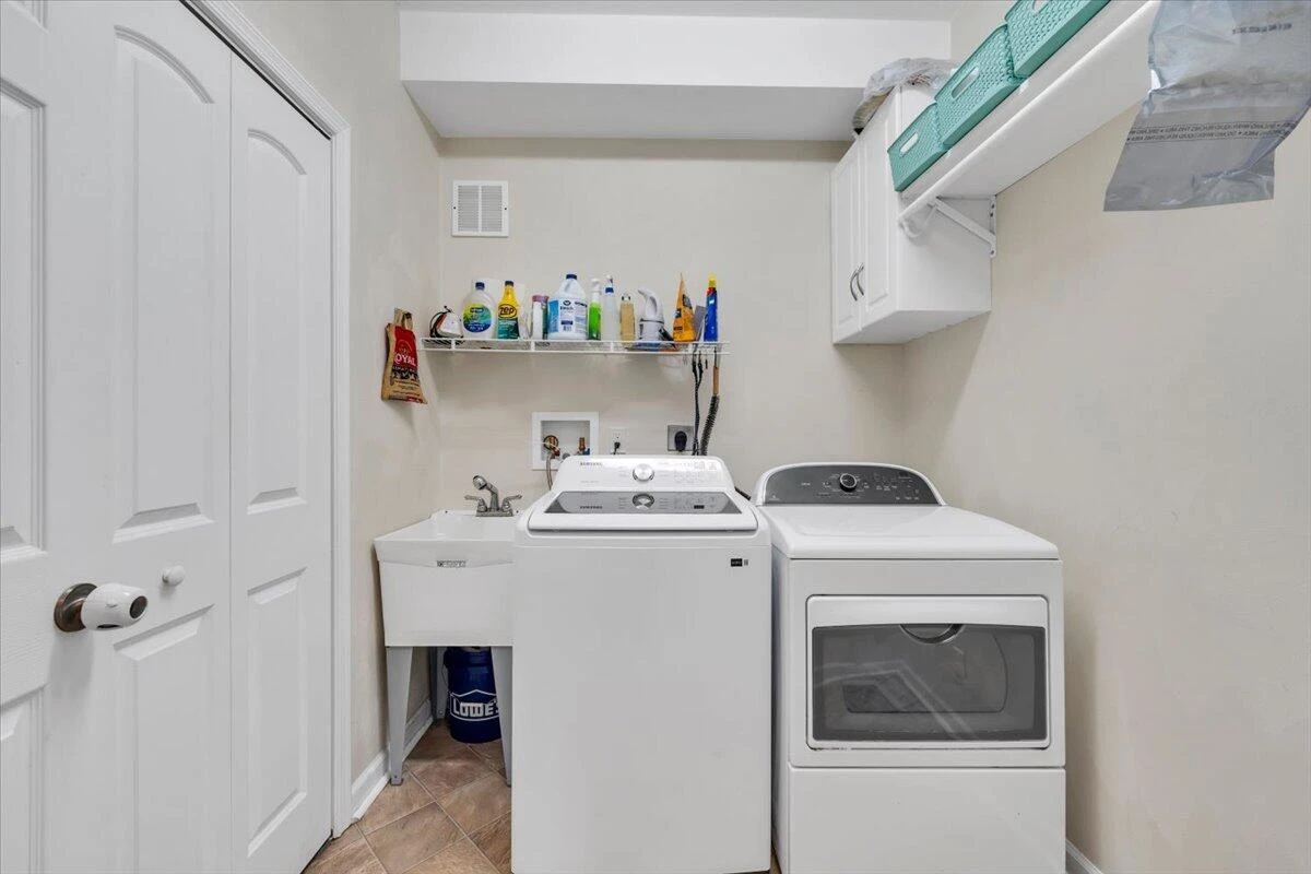 2722 Paddington Station LN - Photo 33
