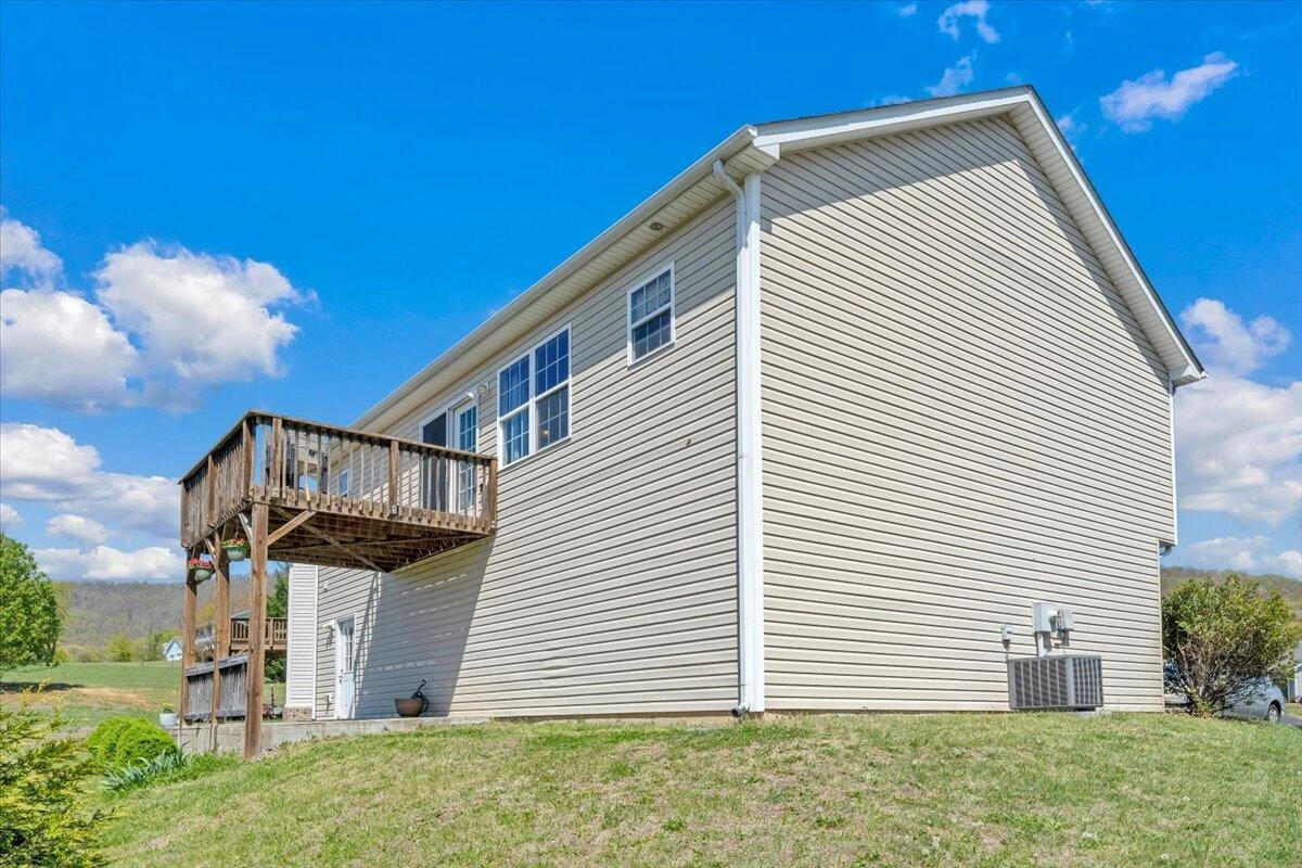 2722 Paddington Station LN - Photo 38