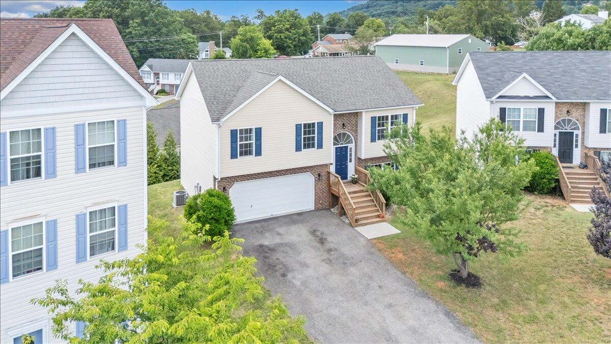 2722 Paddington Station LN - Photo 43