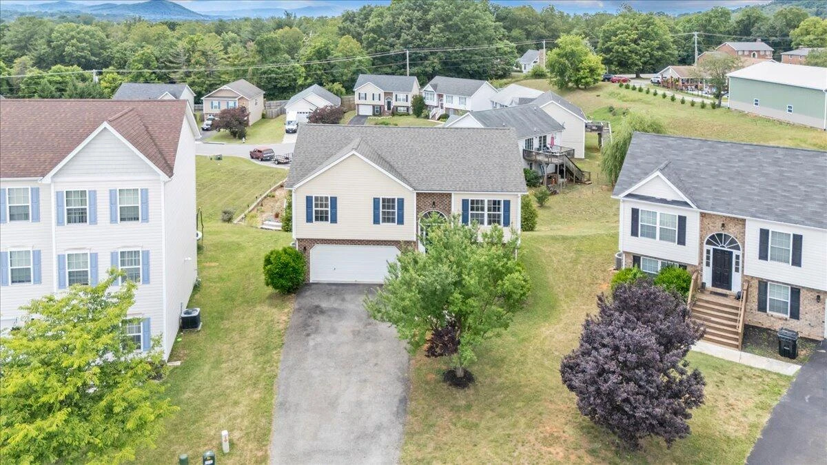 2722 Paddington Station LN - Photo 48