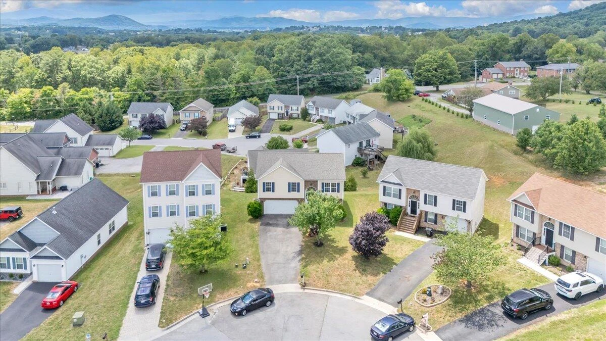 2722 Paddington Station LN - Photo 50