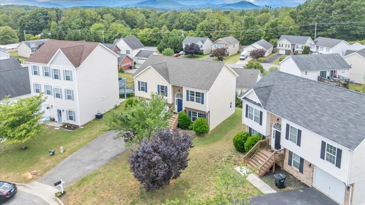 2722 Paddington Station LN - Photo 55