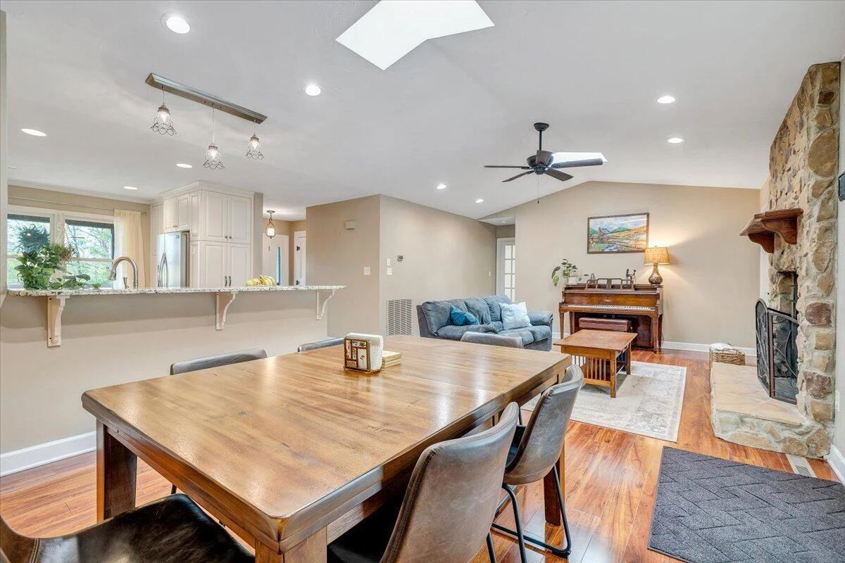 856 Ridge Mountain DR - Photo 15