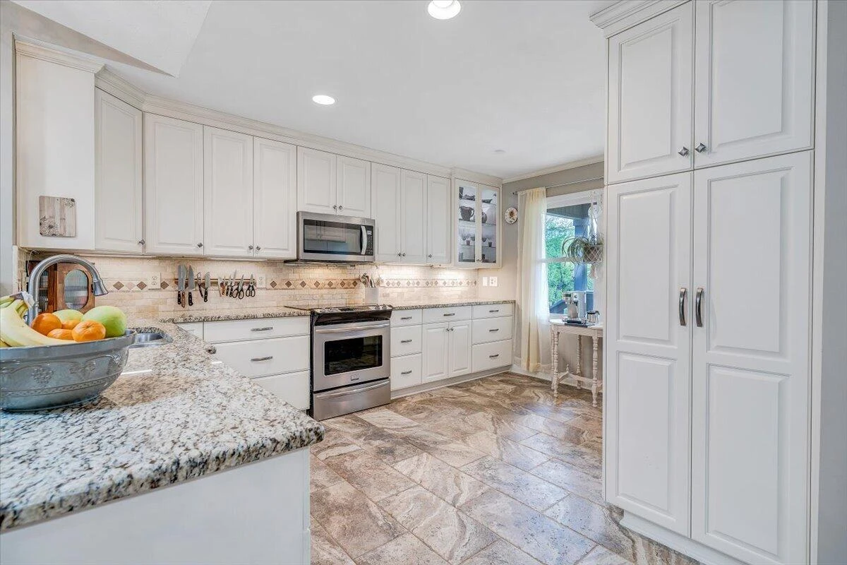 856 Ridge Mountain DR - Photo 6