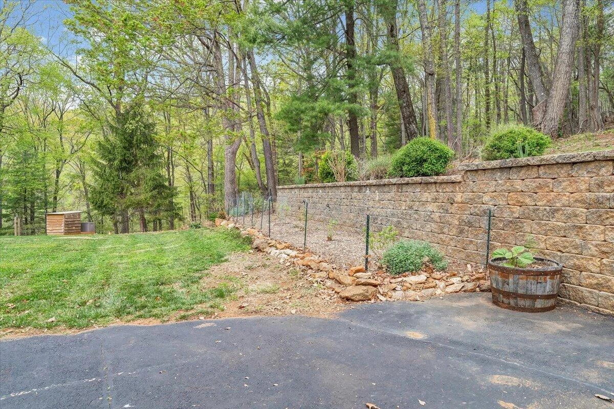 856 Ridge Mountain DR - Photo 60