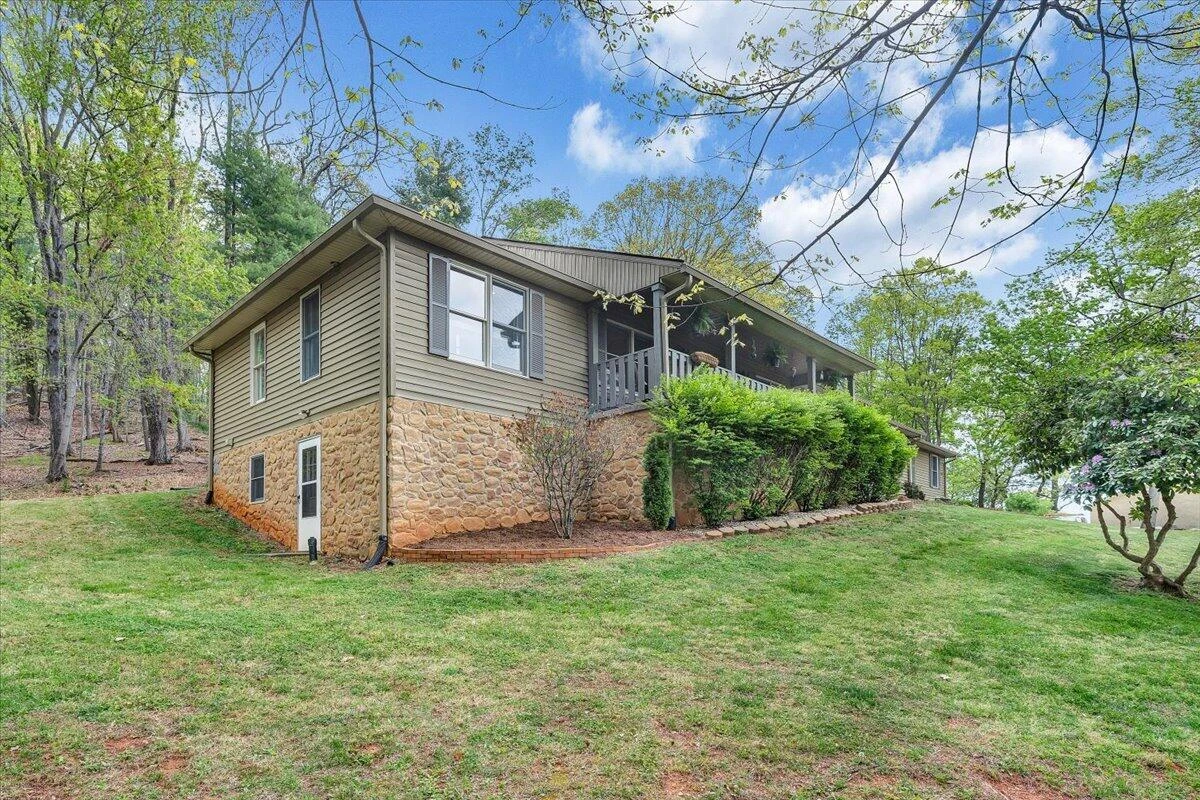 856 Ridge Mountain DR - Photo 63
