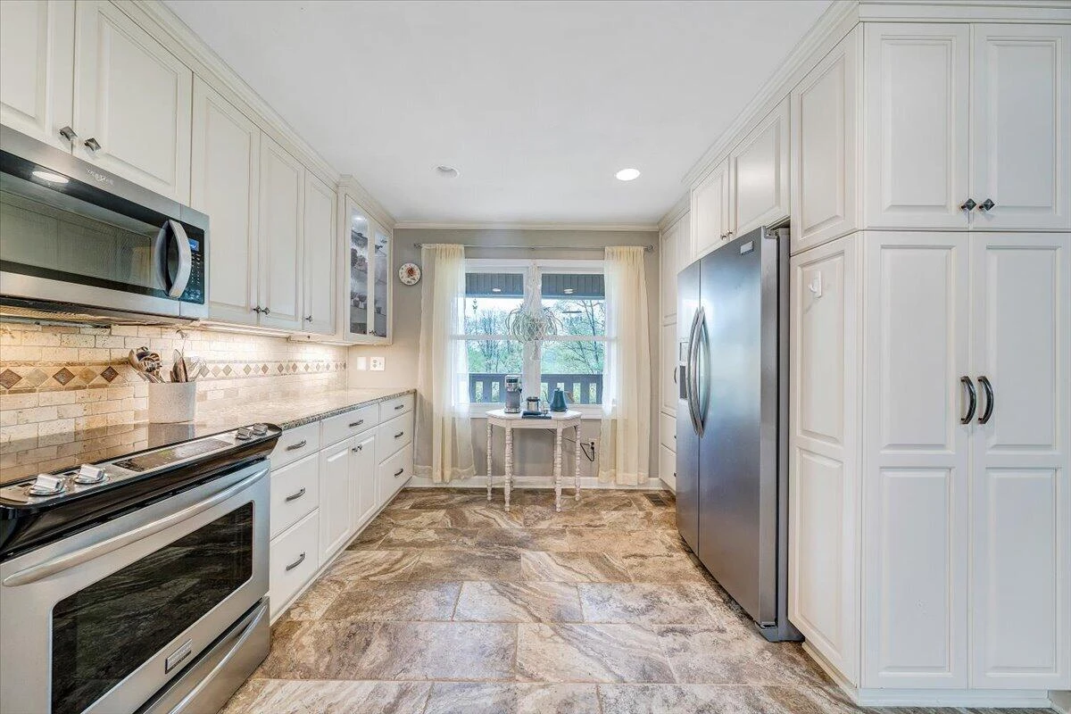 856 Ridge Mountain DR - Photo 8