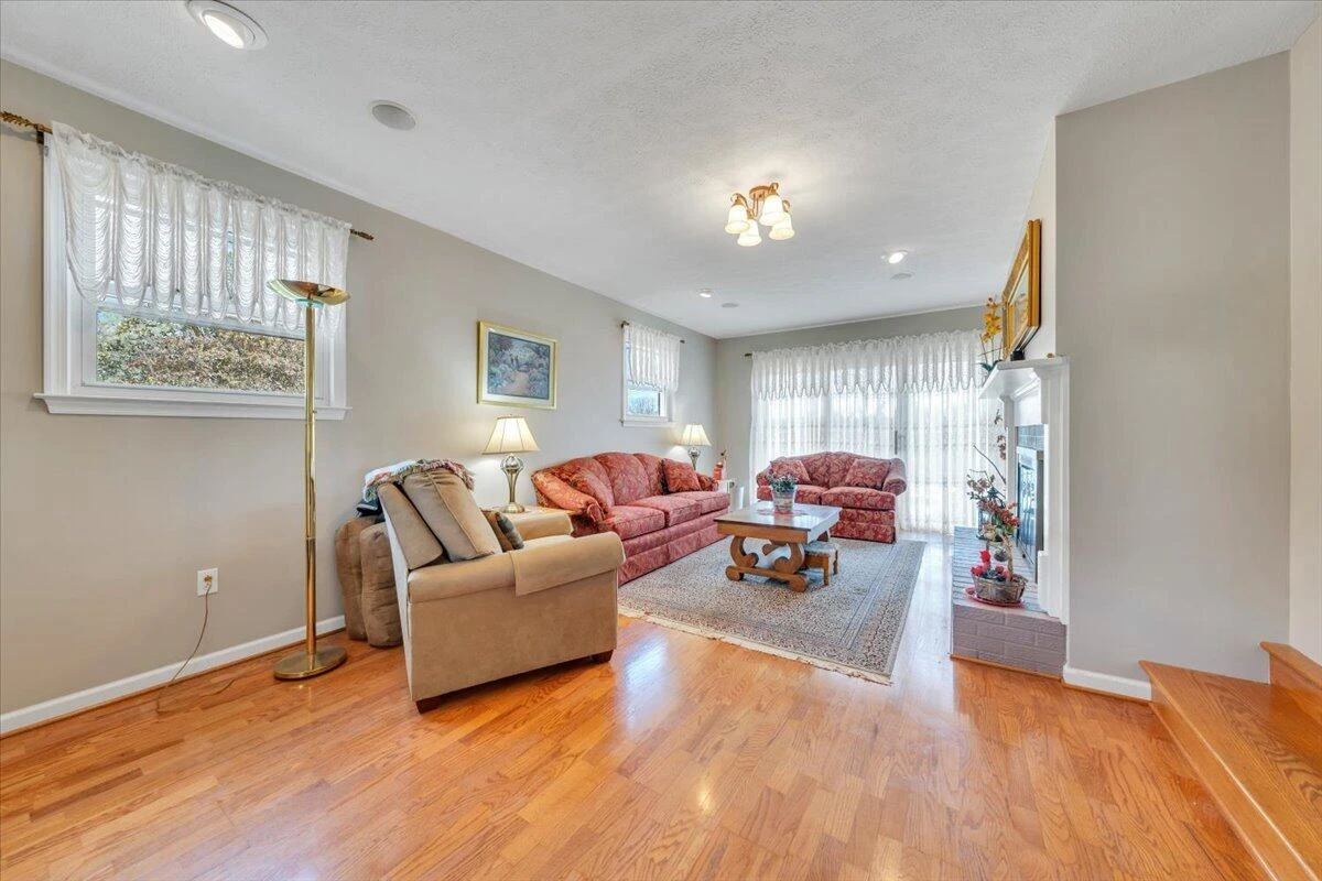 4315 W Lynchburg Salem Tpke - Photo 7