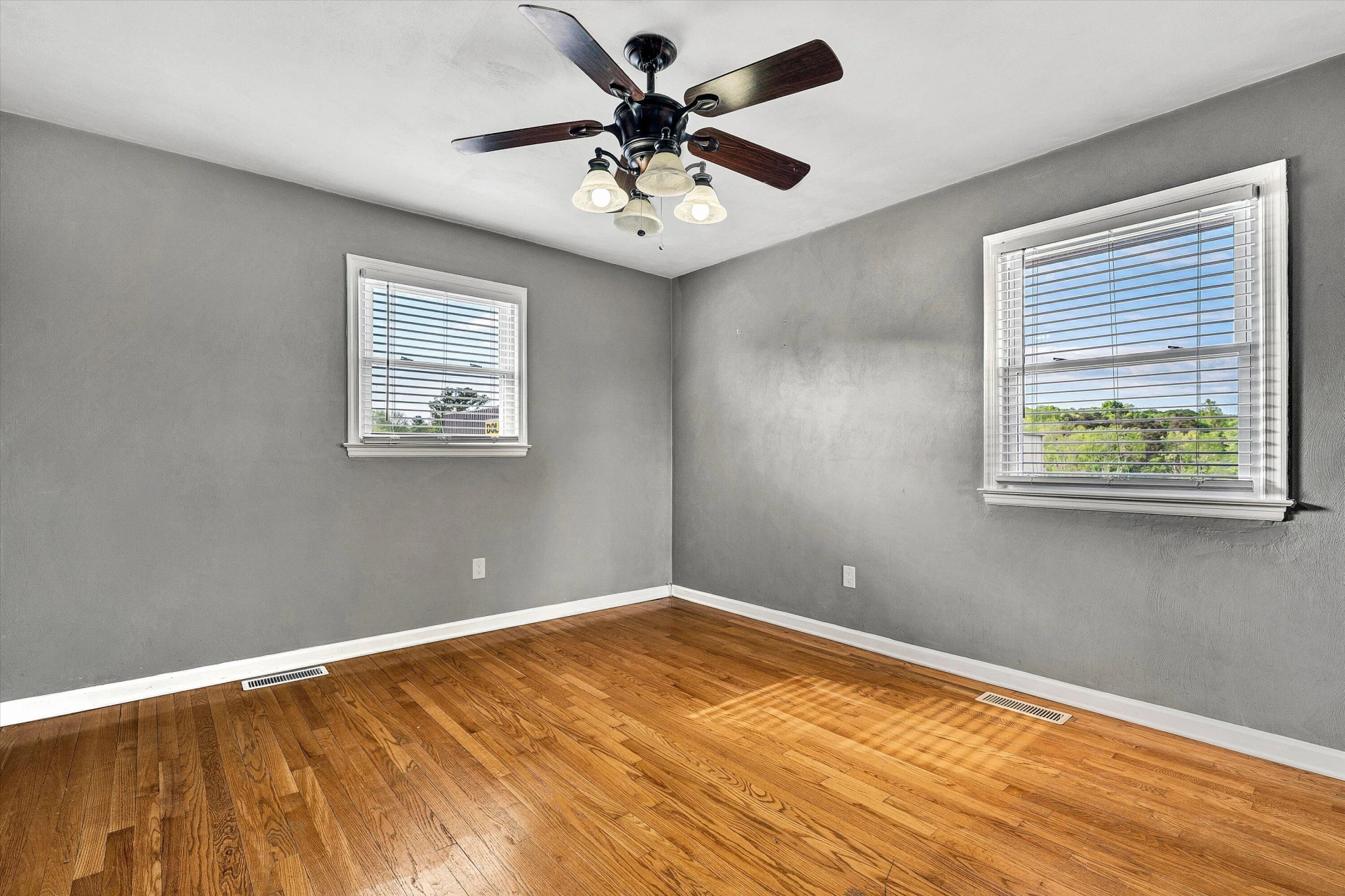 10640 Stewartsville RD - Photo 13
