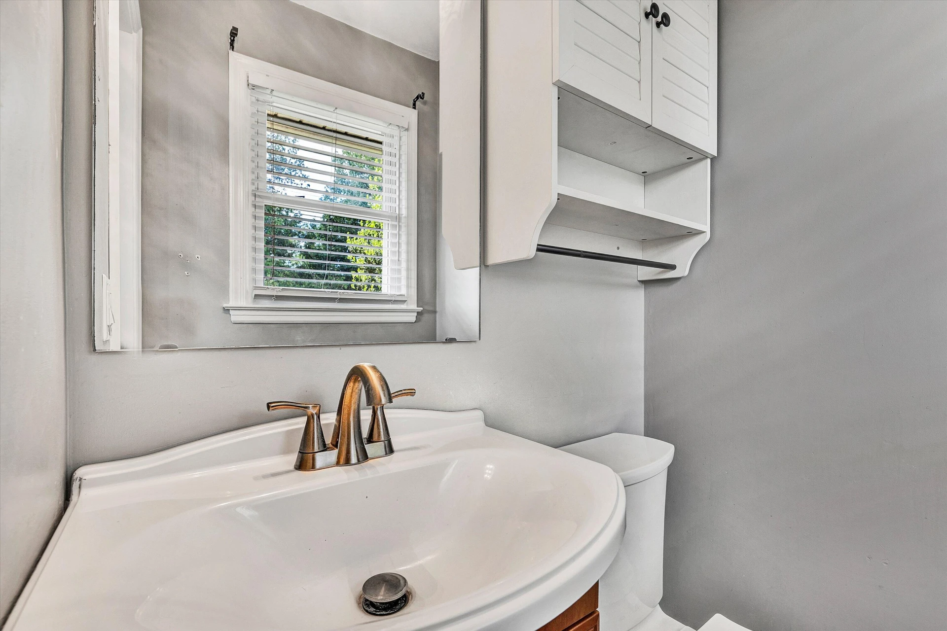 10640 Stewartsville RD - Photo 15