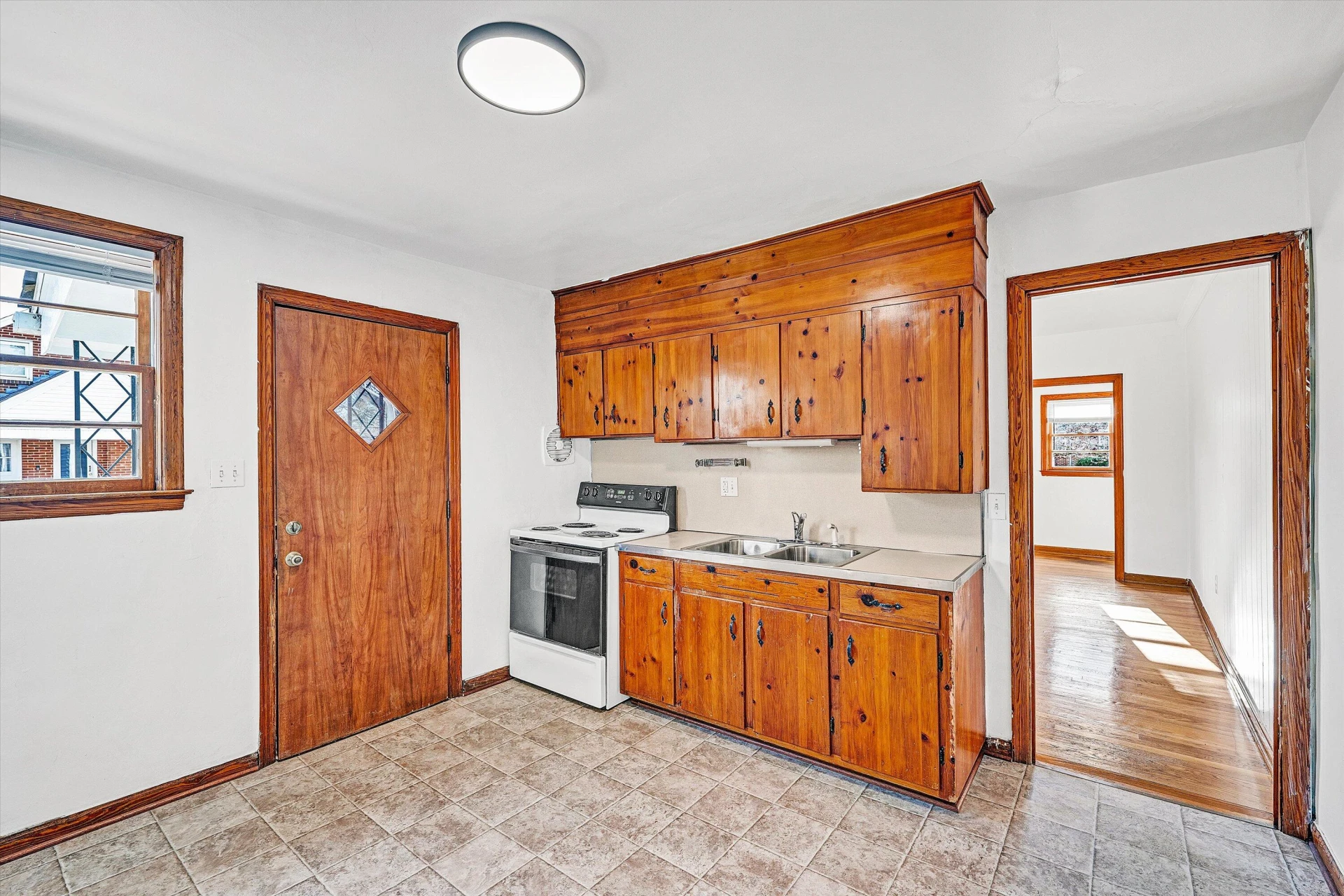 3203 Roundhill AVE NW - Photo 13