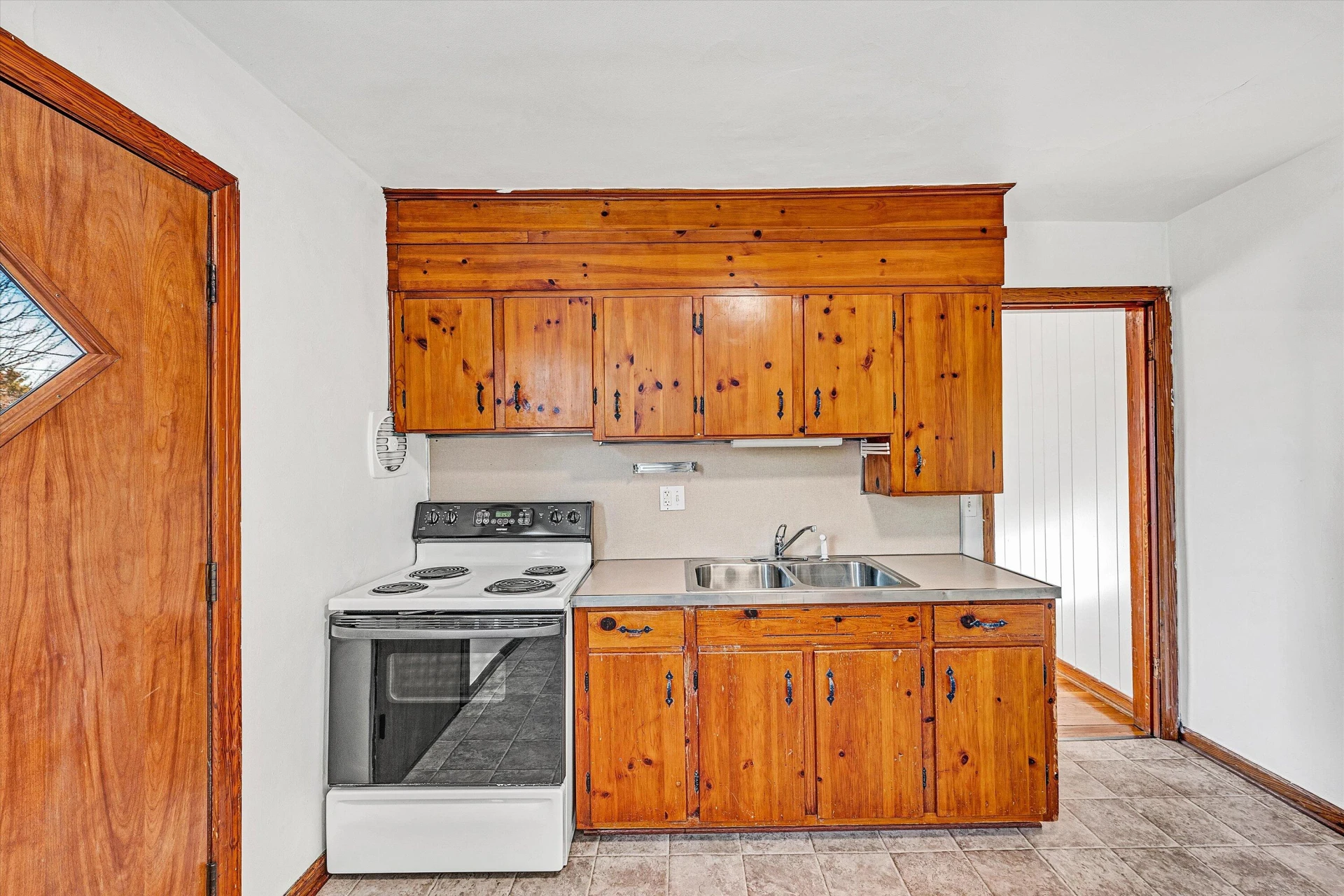 3203 Roundhill AVE NW - Photo 15
