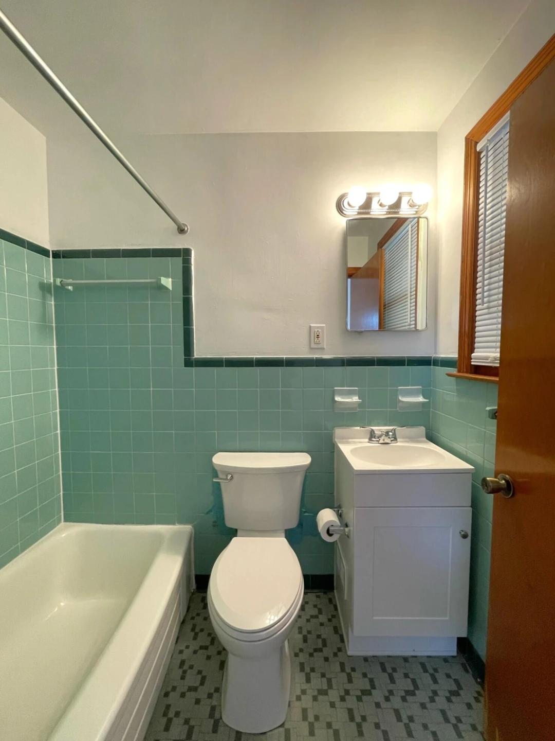 3203 Roundhill AVE NW - Photo 22