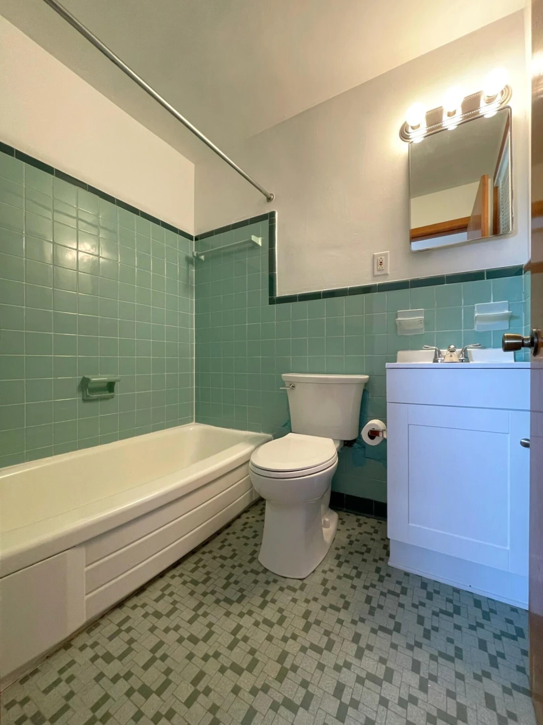 3203 Roundhill AVE NW - Photo 23