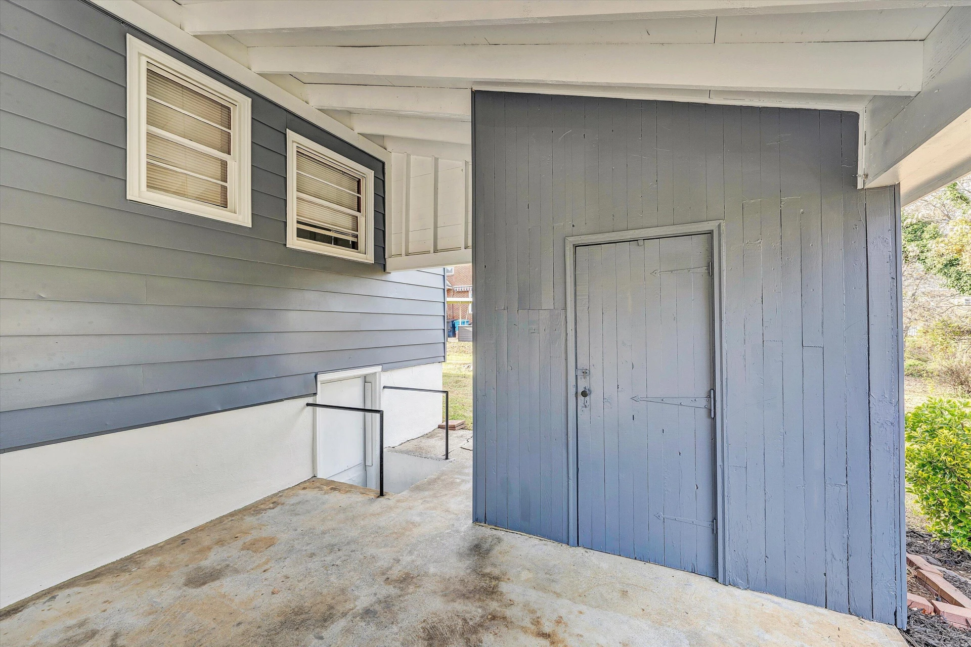 3203 Roundhill AVE NW - Photo 7