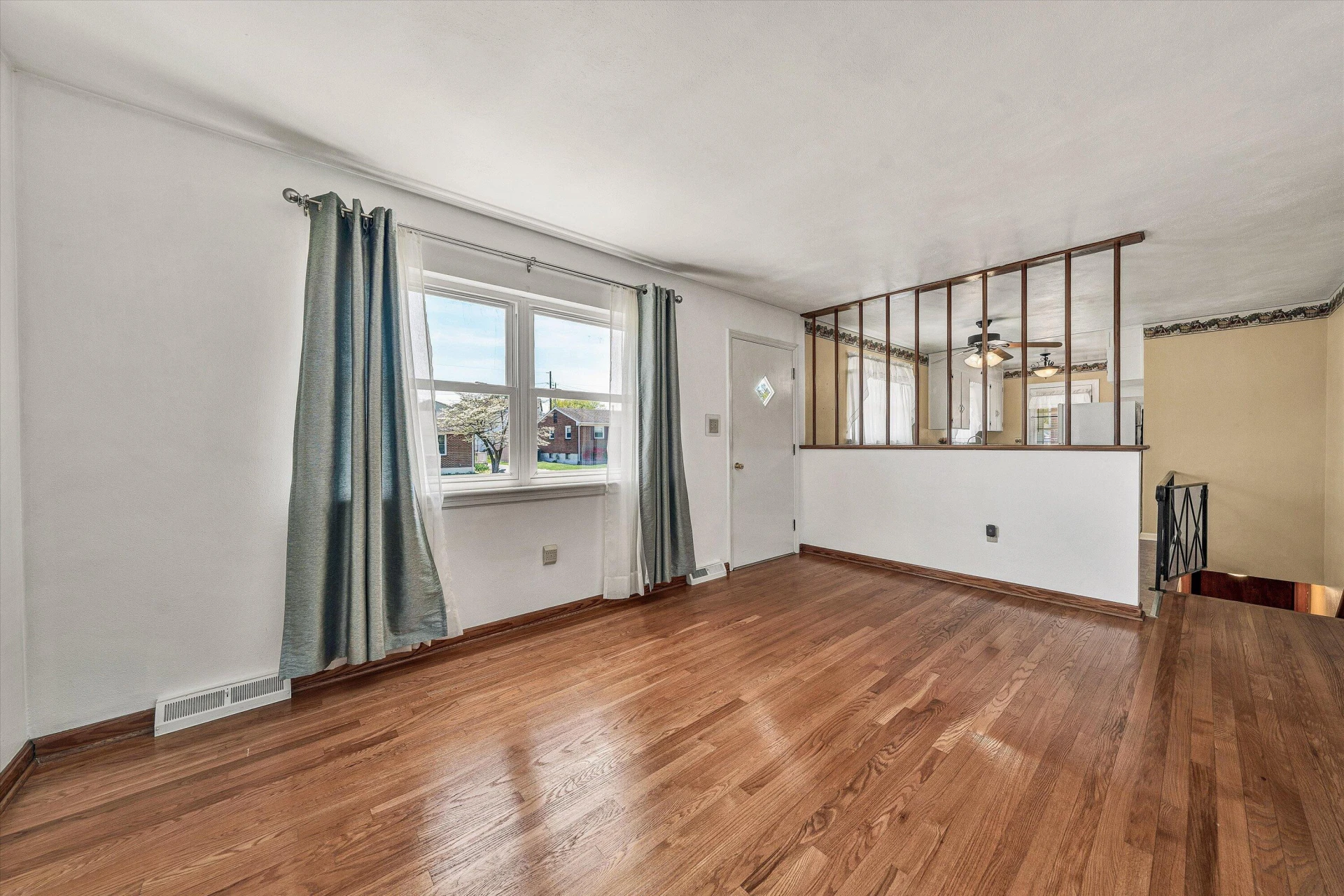 1313 Slemp ST - Photo 7